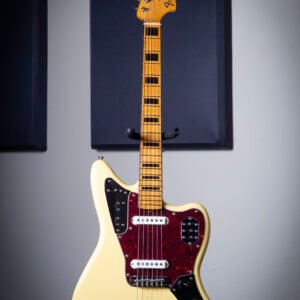 Fender Vintera II '70s Jaguar Electric Guitar - Vintage White Hecha en Ensenada México
